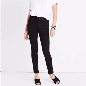 Madewell 9” high rise skinny jeans in black frost